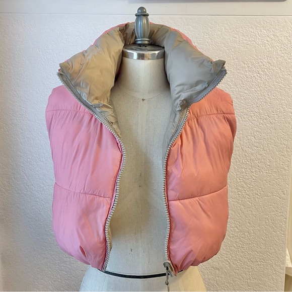 Cropped Reversible Zara Puffy Vest - Picture 2 of 8
